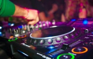 DJ Turn tables