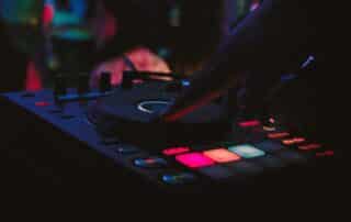 DJ mixer app