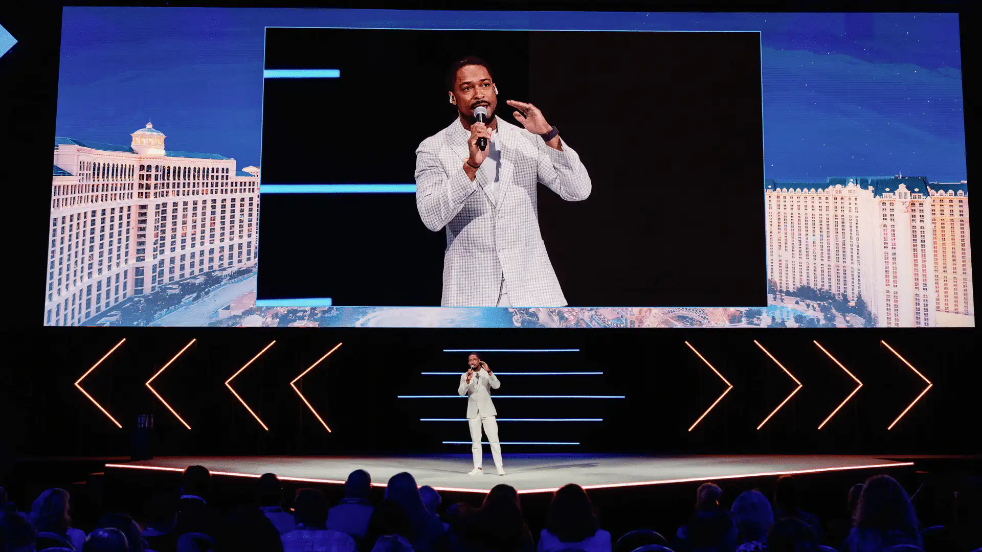Marrakech Corporate Event Emcee is onstage and on screen for Hilton Corporate Conference